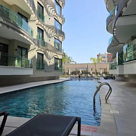 200 Meters From Sea In Heart Of In 5 Star Complex Lejlighed