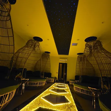 200 Meters From Sea In Heart Of In 5 Star Complex Lejlighed